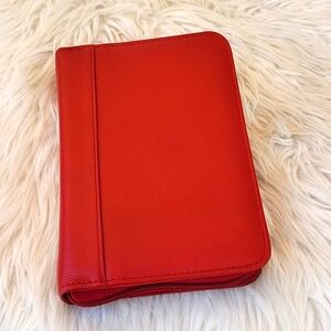 NWOT LEVENGER LEATHER CHARLOTTE TECH CASE